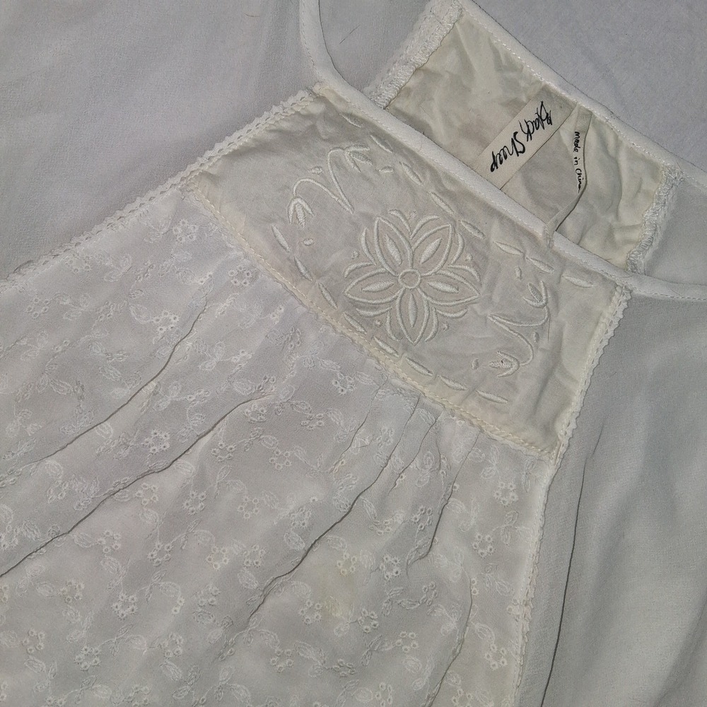 Black Sheep‎ Sheer Embroidered Floral Blouse Top Short Sleeve Ivory Women's M